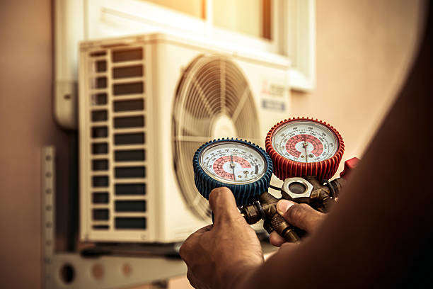 Professional Ac Installation technician working in New London, IA